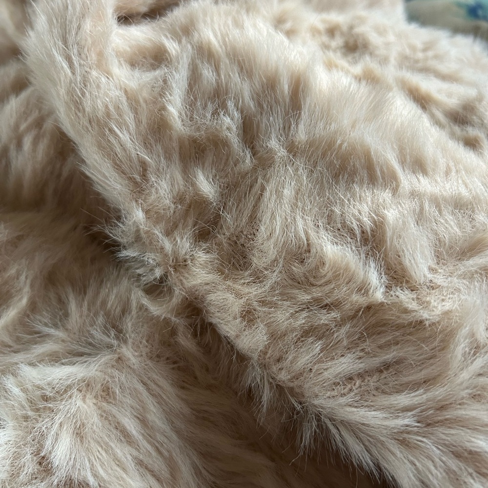 Free People Cream Soft Faux Fur Cardigan Oversized Small - Picture 11 of 15